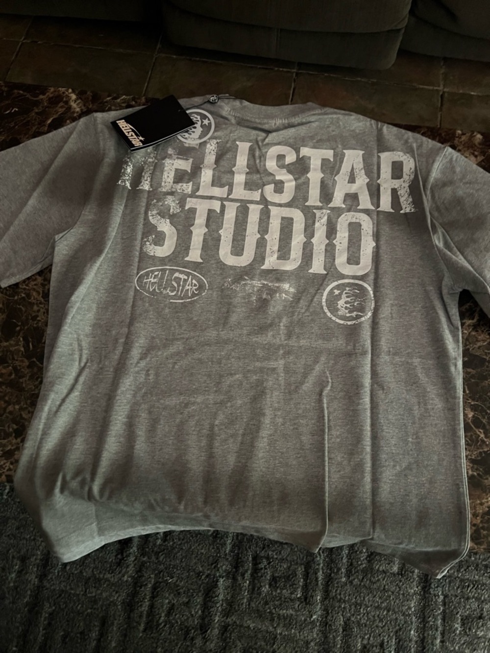 Hellstar gray tee shirt with women and muscle car - Picture 2 of 3